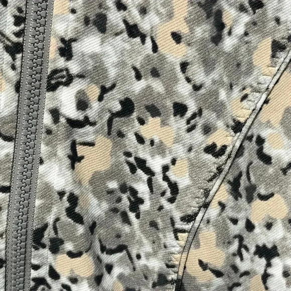 Lululemon Nice  Asana Jacket Not So Petite Fleur Silver - Picture 13 of 14